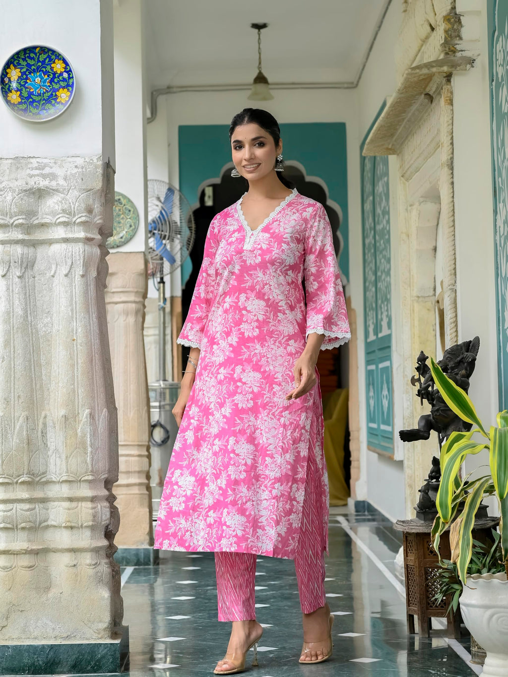 ANNI DESIGNER Women s Printed Rayon Kurta with Pants, Pink, 2XL