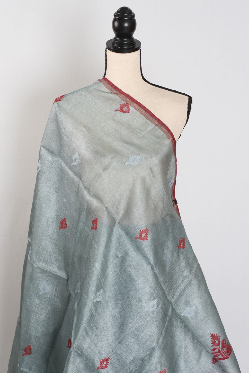 Benu: Grey & Red Bengal Tussar Silk Saree | Intricate Jamdani Weaving
