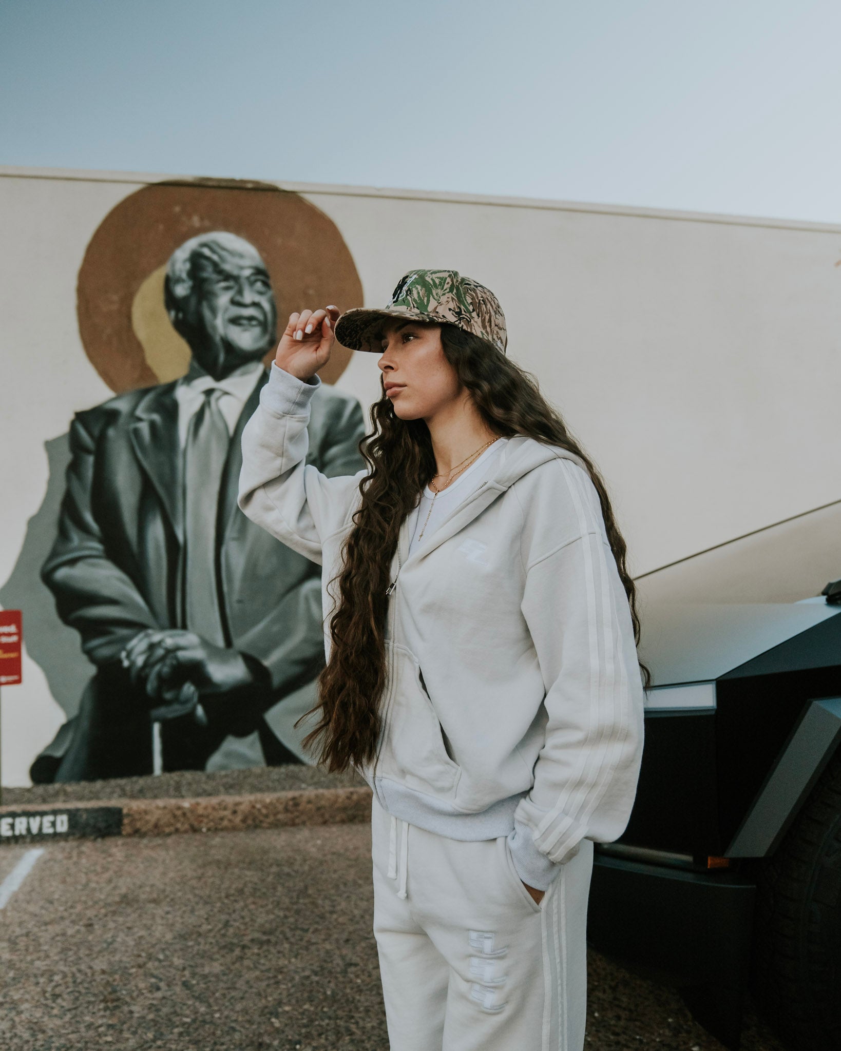 EVERYDAY ZIP UP