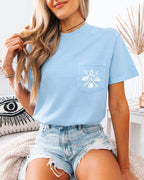 Camping & Hiking Mountain Comfort Colors Pocket T-Shirt – Nature Vacation Summer Outdoor Graphic Tee