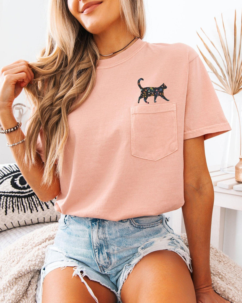 Cat Lover Kitty with flowers Comfort Colors Pocket T Shirt