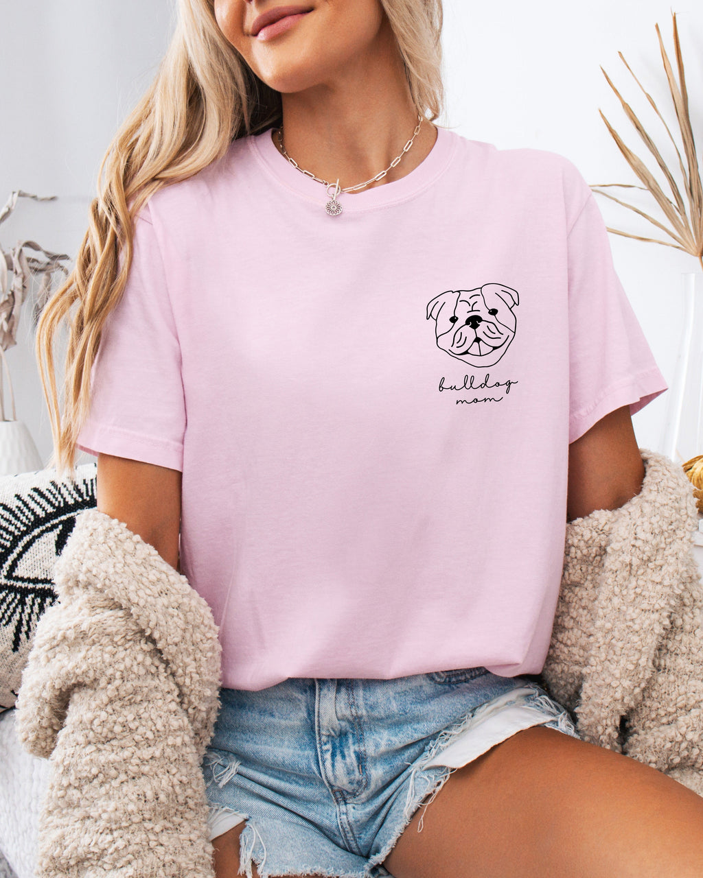 English Bulldog Dog Mom Comfort Colors T Shirt