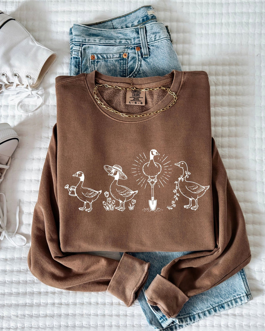Goose Gardening Plant Lady Comfort Colors Garment-Dyed Sweatshirt – Floral Nature Graphic