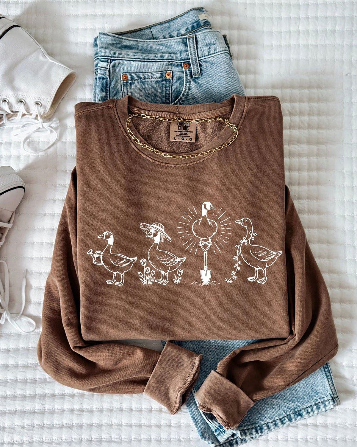 Goose Gardening Plant Lady Comfort Colors Garment-Dyed Sweatshirt – Floral Nature Graphic