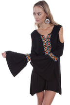 COLD SHOULDER W/AZTEC EMB.