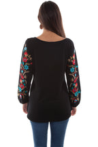 TUNIC W/FLORAL EMB SHIRT TAIL HEM