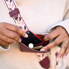 Clip & Go Strap w/RFID Pouch Leaf Pattern