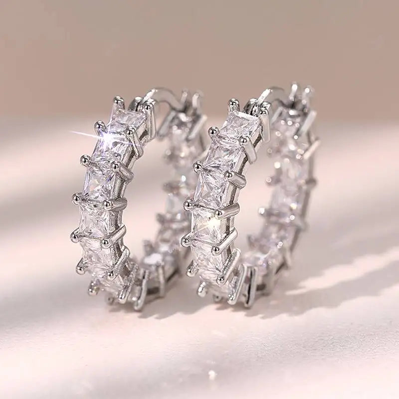 Huitan New Trendy Women Hoop Earrings Full Pave Princess Square Cubic Zirconia Fashion Contracted Female Circle Earrings Jewelry