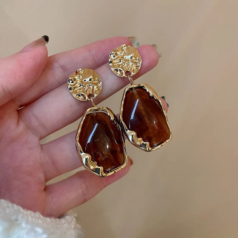 Women Fashion French Retro PalaceStyle Geometric Resin Earrings New Women's High-end Temperament Niche Earrings Creative Gifts