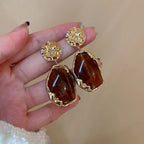 Women Fashion French Retro PalaceStyle Geometric Resin Earrings New Women's High-end Temperament Niche Earrings Creative Gifts