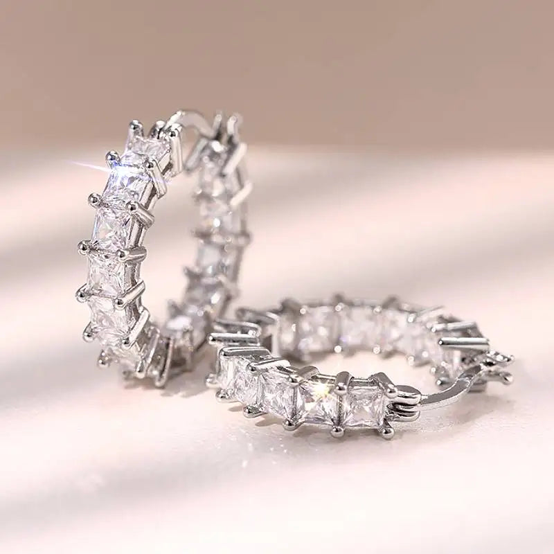 Huitan New Trendy Women Hoop Earrings Full Pave Princess Square Cubic Zirconia Fashion Contracted Female Circle Earrings Jewelry