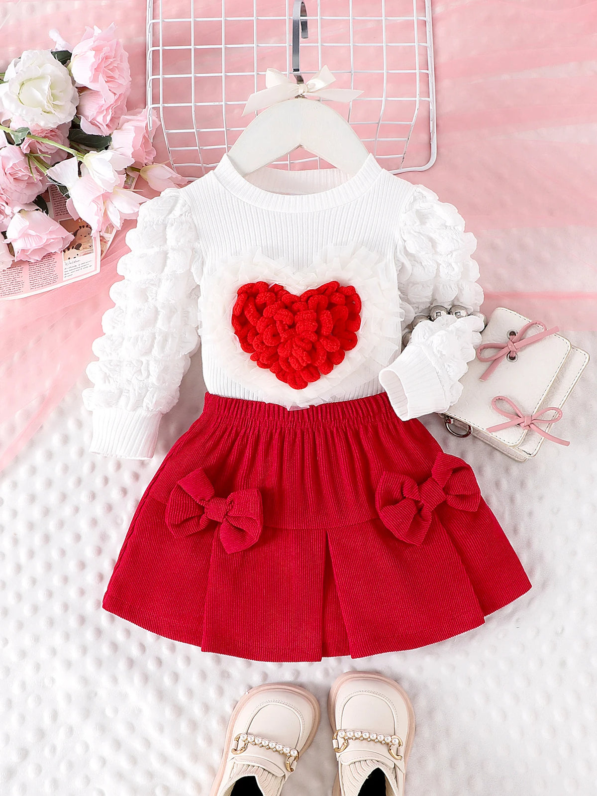 2PCS  Autumn New Style For Girls 1-3 Years Old, Comfortable And Sweet Bubble Sleeve Love Badge Top + Short Skirt Set
