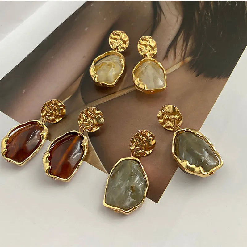 Women Fashion French Retro PalaceStyle Geometric Resin Earrings New Women's High-end Temperament Niche Earrings Creative Gifts