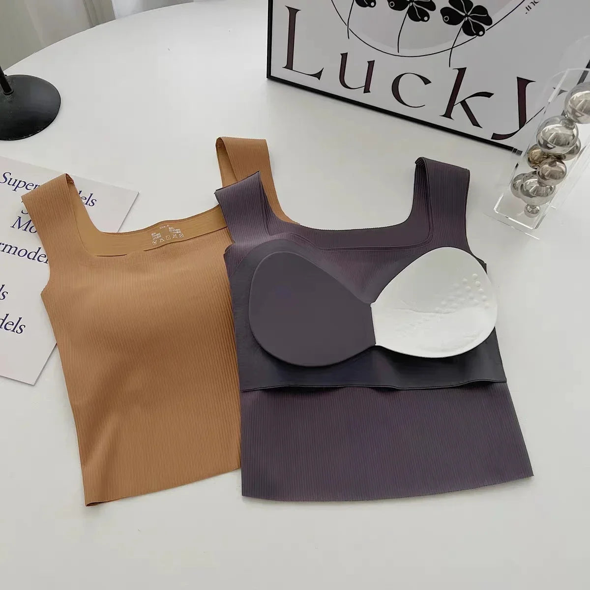 New Wide Shoulder Camisole Square Neck Beautiful Back Threaded Vest Women's Seamless One-piece Fixed Cup Casual Solid Tops