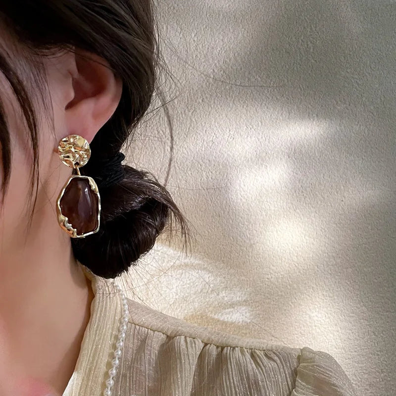 Women Fashion French Retro PalaceStyle Geometric Resin Earrings New Women's High-end Temperament Niche Earrings Creative Gifts