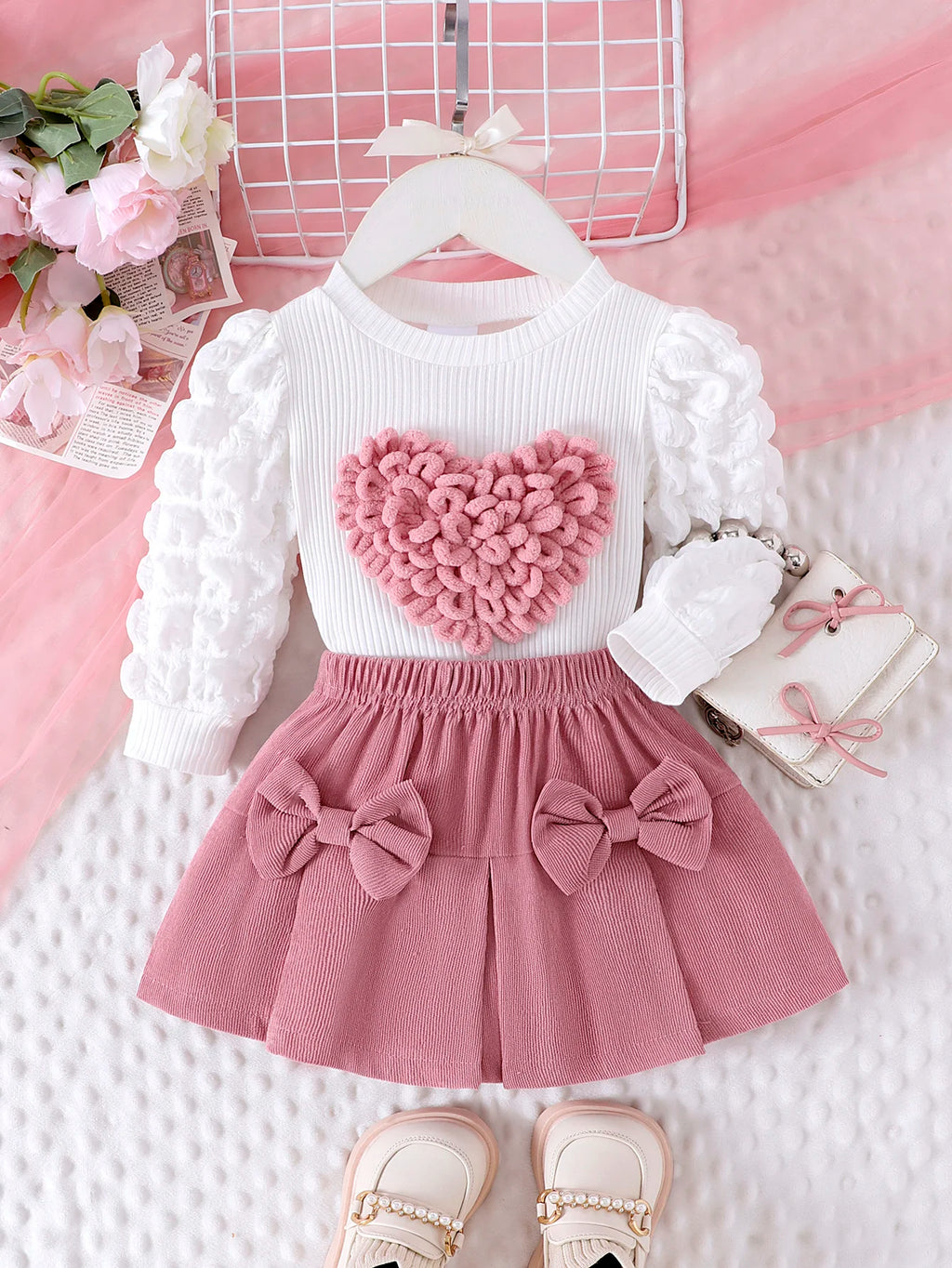 2PCS  Autumn New Style For Girls 1-3 Years Old, Comfortable And Sweet Bubble Sleeve Love Badge Top + Short Skirt Set