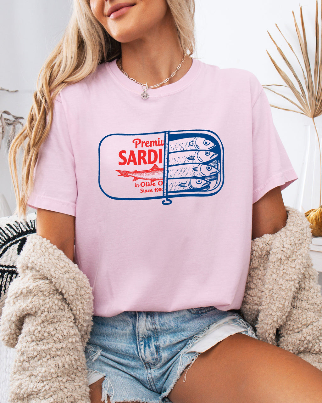 Sardines & Salmon Fish Comfort Colors T-Shirt – Nature Camping Hiking Outdoor Can Graphic Tee