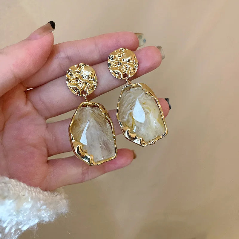 Women Fashion French Retro PalaceStyle Geometric Resin Earrings New Women's High-end Temperament Niche Earrings Creative Gifts