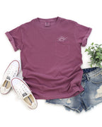 Sun & Wave Lake Beach Comfort Colors Pocket T-Shirt – Nature Camping Outdoor Graphic Tee