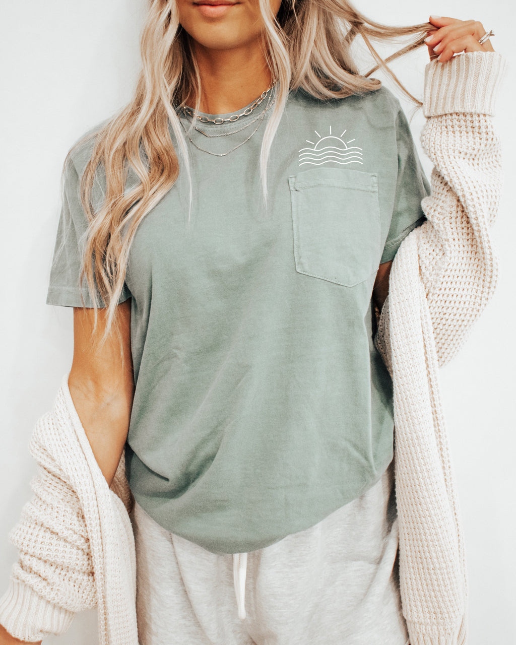 Sun & Wave Lake Beach Comfort Colors Pocket T-Shirt – Nature Camping Plant Graphic Tee