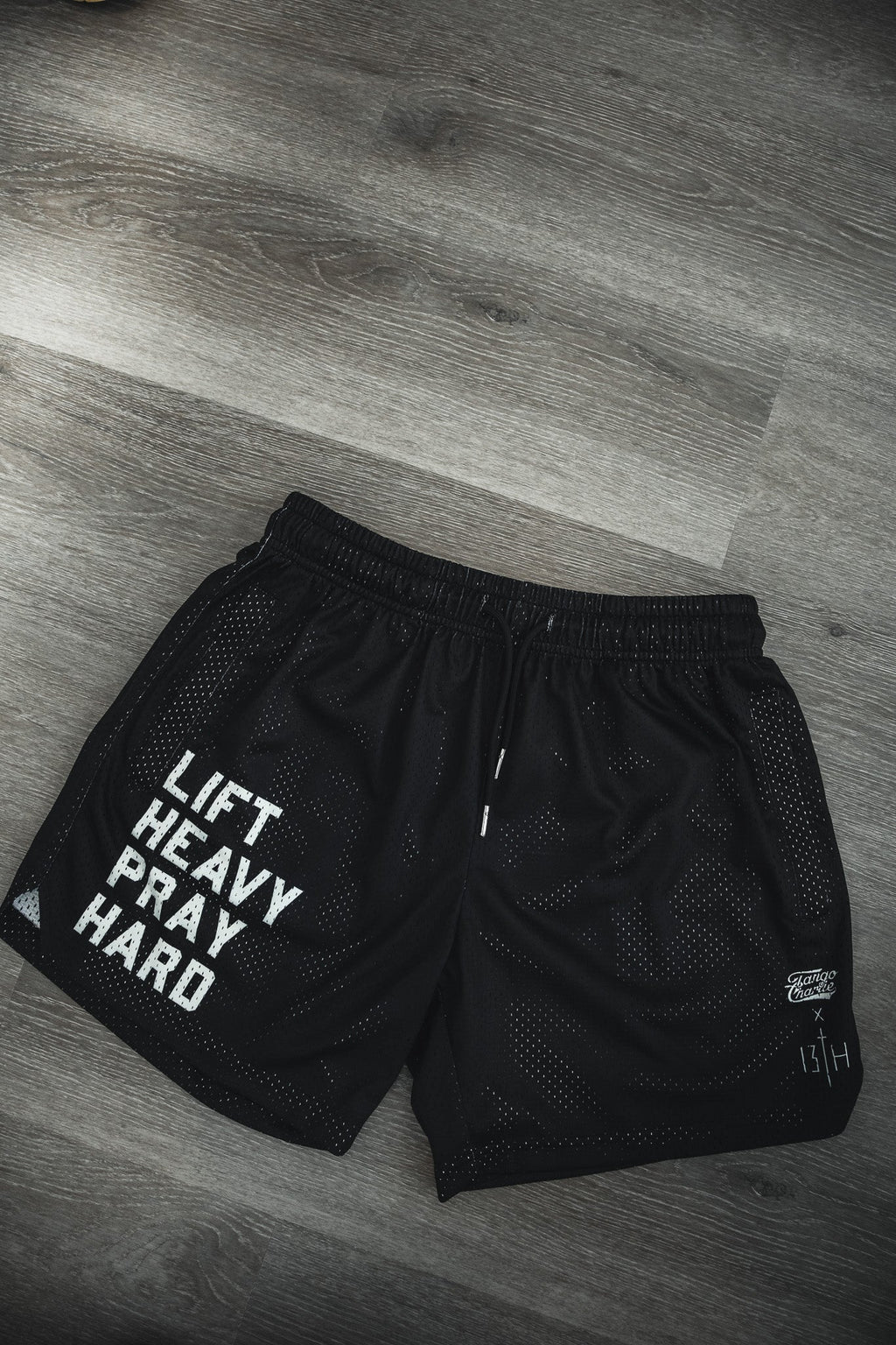 Men's Mesh Lifestyle Shorts | 5.5"- Lift Heavy Pray Hard Black