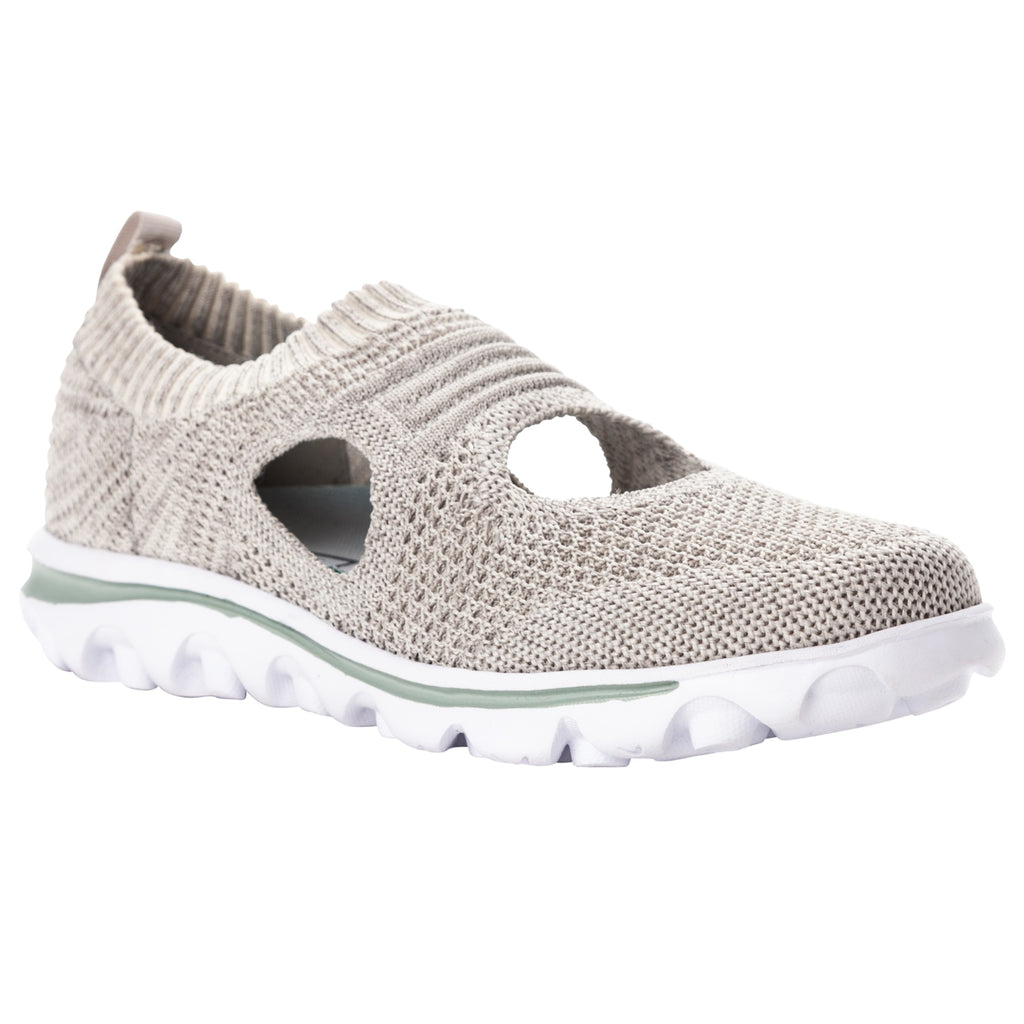 Propet Women's  TravelActiv Avid  Sneakers