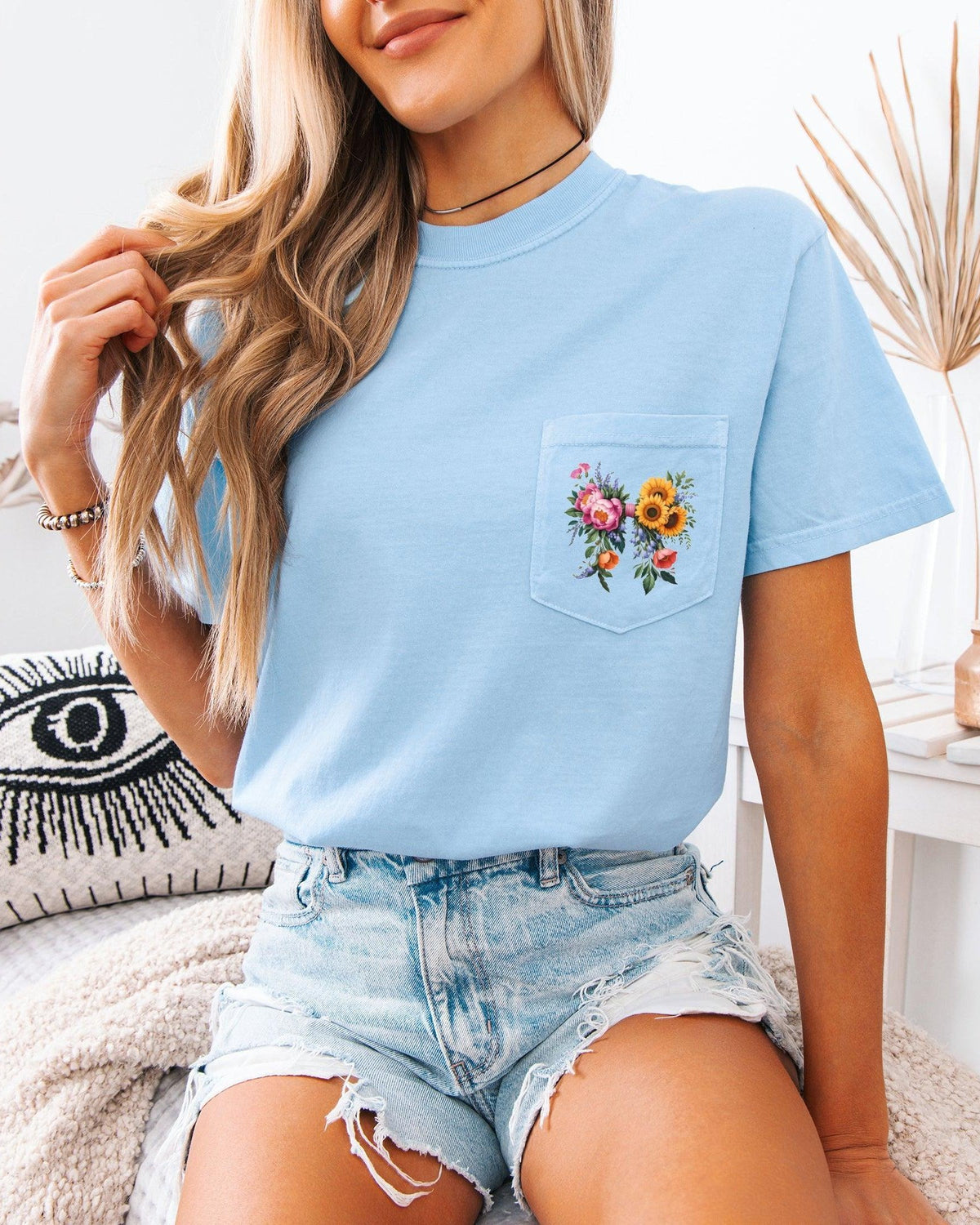 Wildflowers Bouquet Comfort Colors Pocket T-Shirt – Botanical Nature Camping Hiking Plant Graphic Tee