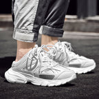 B33 White Sneakers