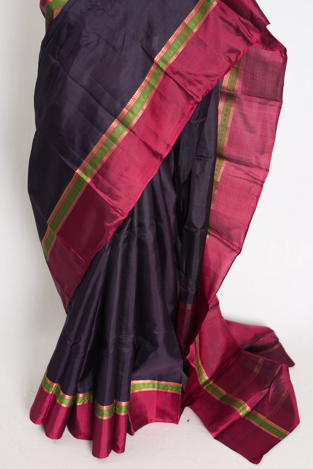 Nisha :Midnight Blue Pure Silk No Zari Kanjivaram Saree with Thread Work