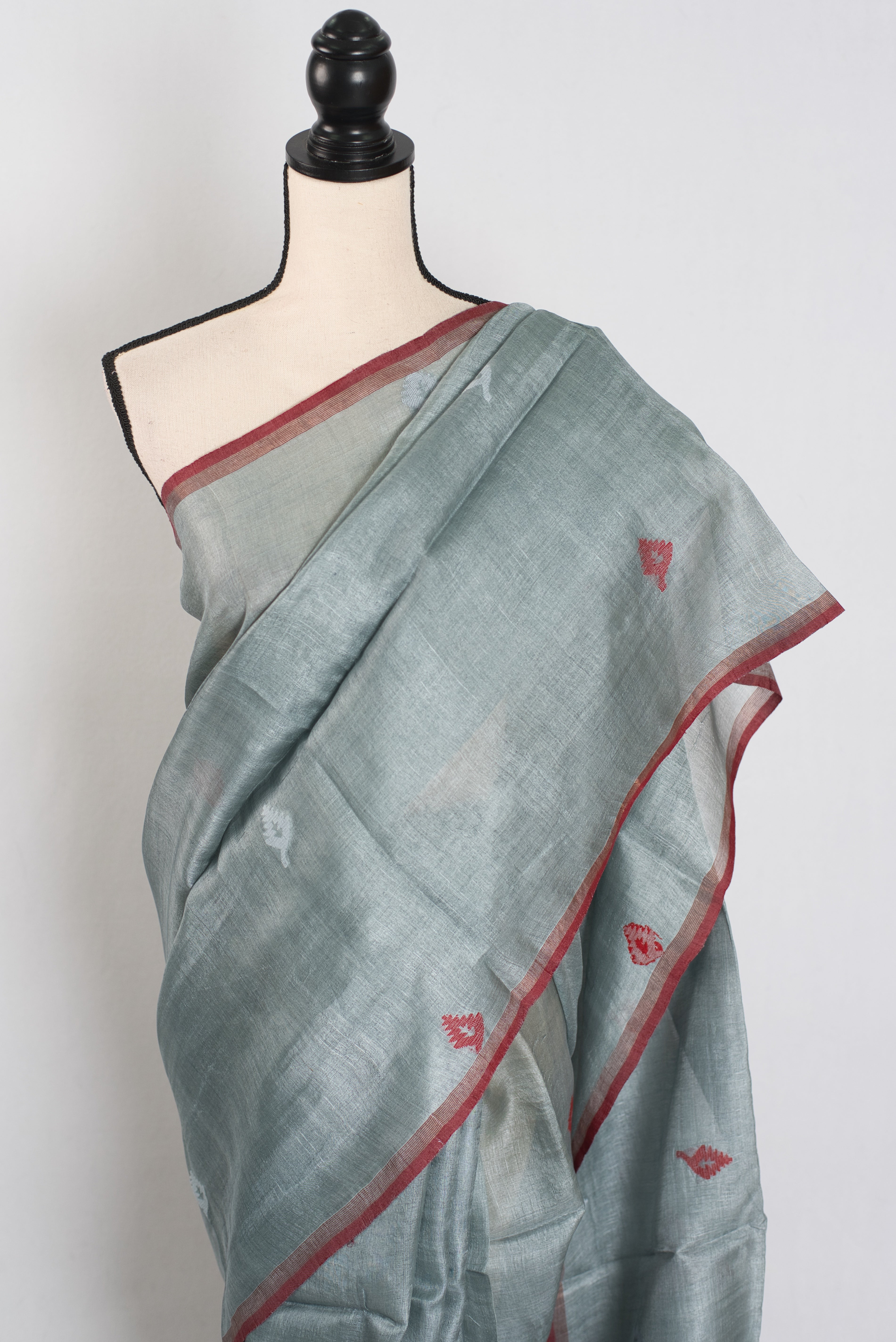 Benu: Grey & Red Bengal Tussar Silk Saree | Intricate Jamdani Weaving