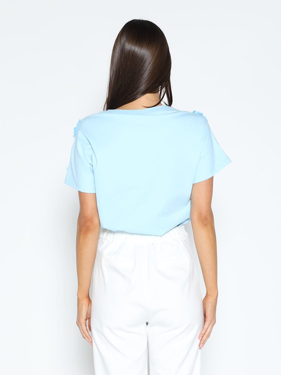 Gracia Fashion Women's Flower Applique Solid Color T-Shirt