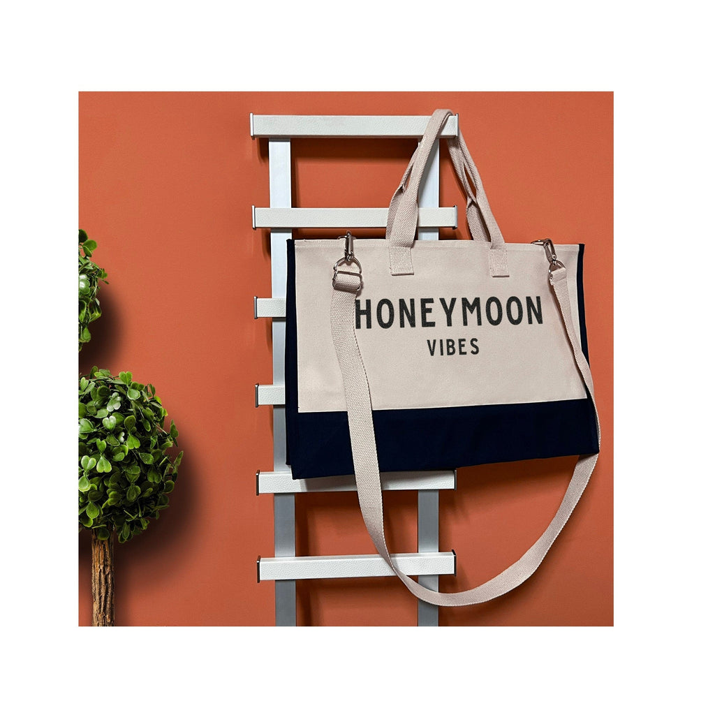Honeymoon Vibes Beach Tote Bag XL - Oversized Chic Tote Bag with Zipper and Inner Pocket -Honeymooners Honeymoon Gifts Bridal Gift Newlyweds