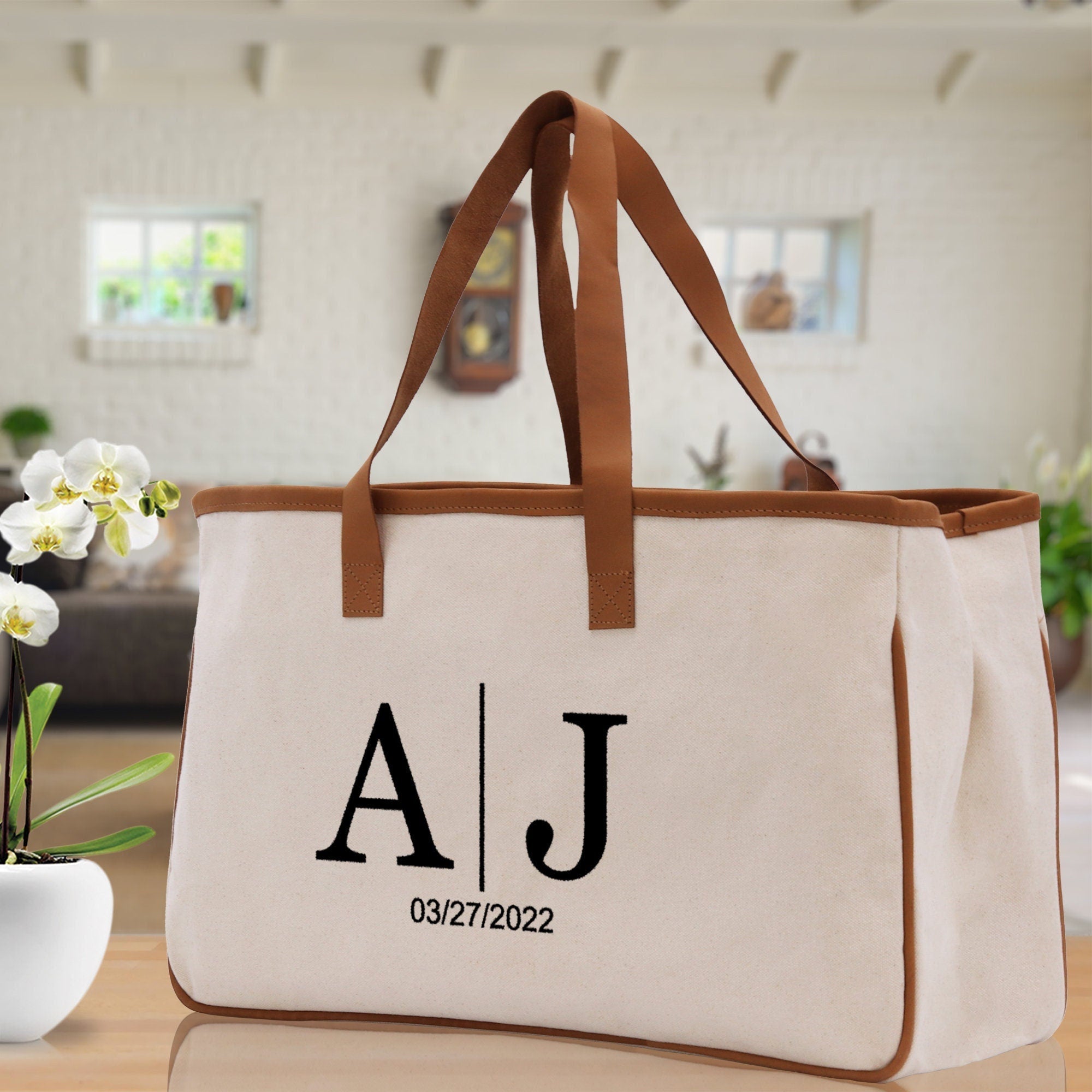 Initials and Date Customized Embroidered Tote Bag 100% Cotton Canvas and Chic Personalized Tote Bag for Bridesmaid Anniversary Wedding Day
