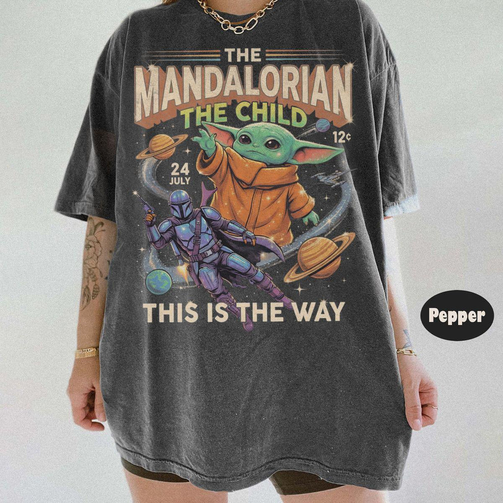 Retro Star Wars The Mandalorian The Child — Gildan Hoodie