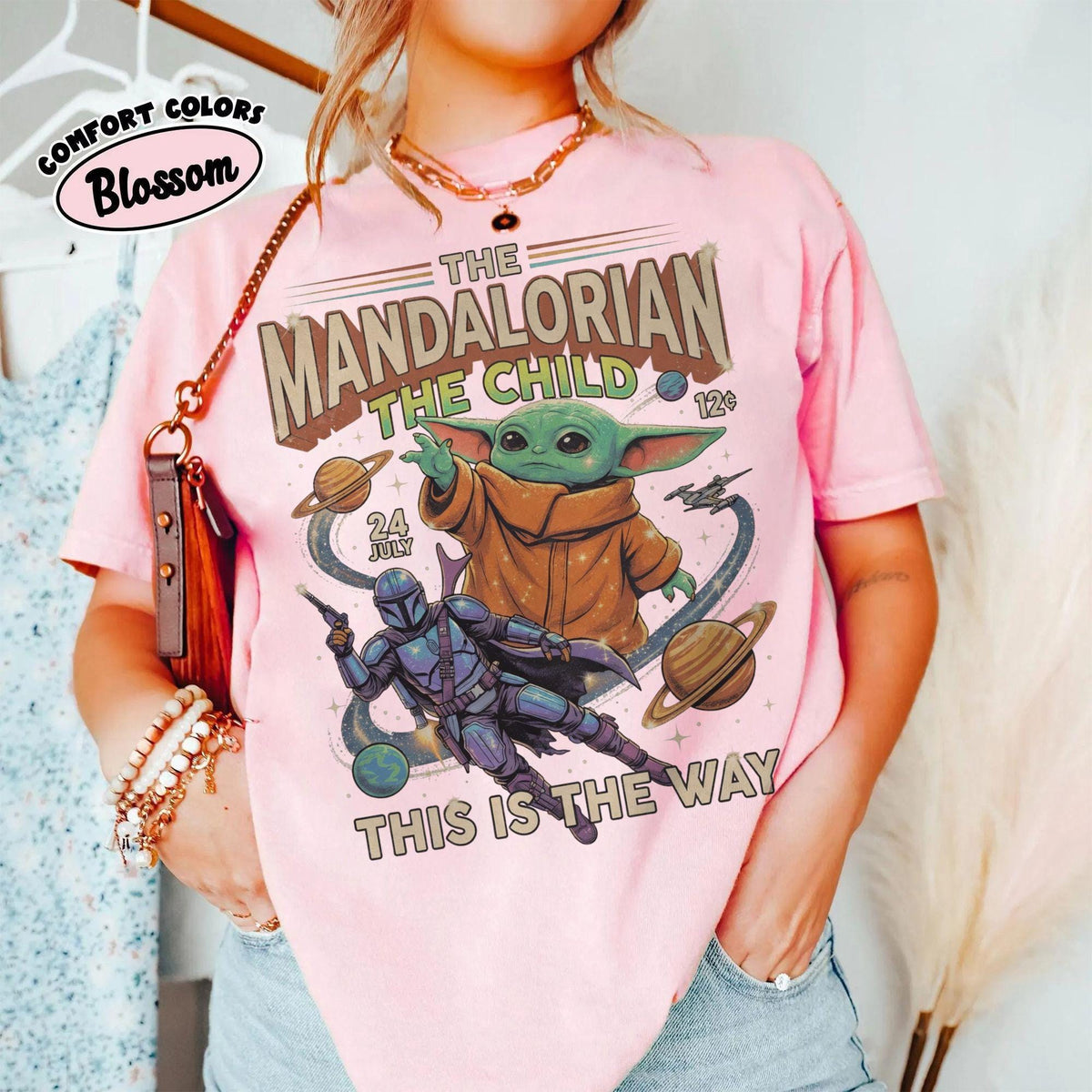 Retro Star Wars The Mandalorian The Child — Gildan Hoodie