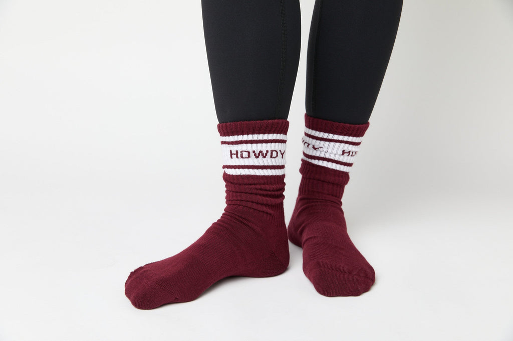 Maroon Retro Howdy Casual Crew Socks
