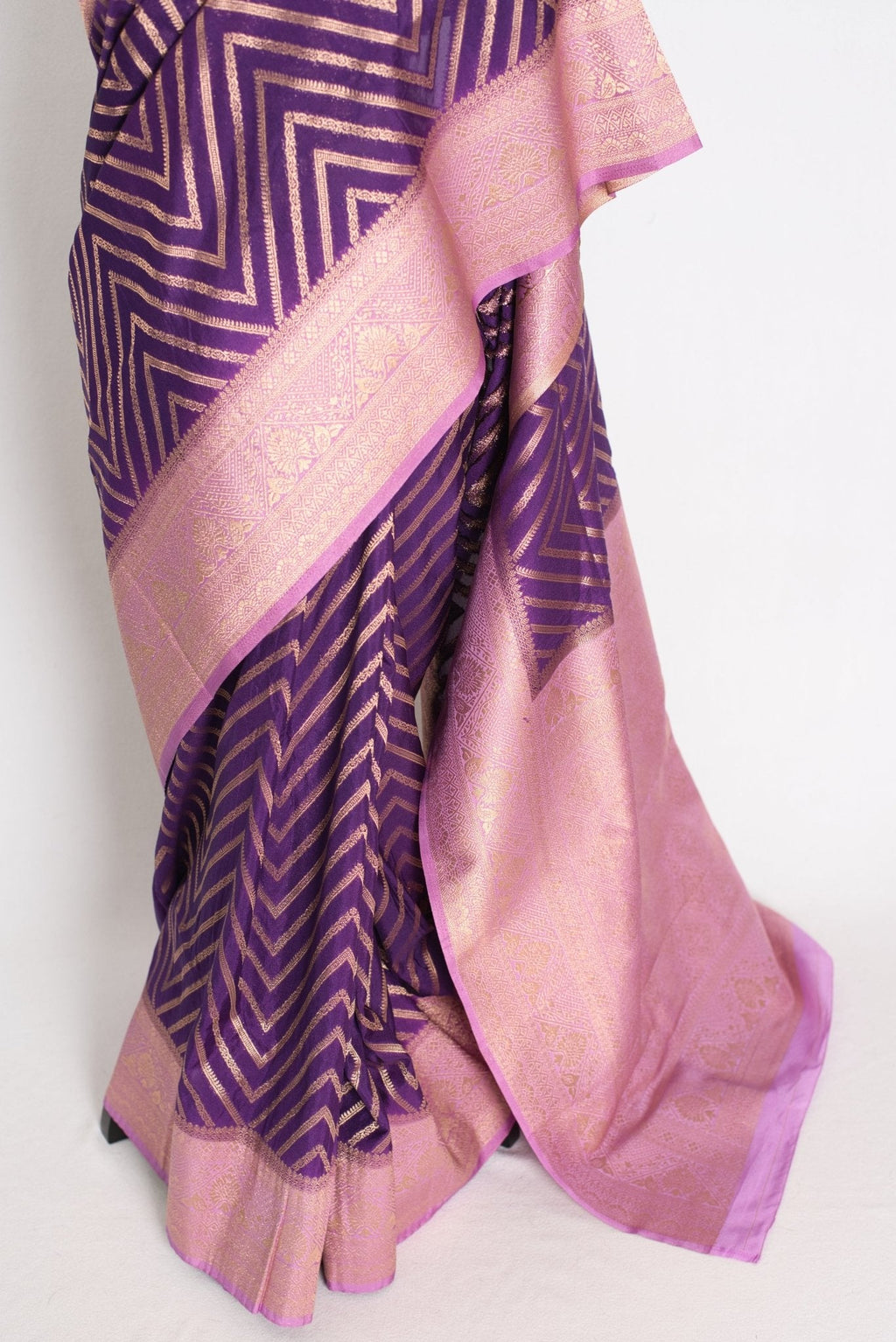 Naina : Purple and Mauve Semi Crepe Georgette Designer Banarasi Saree