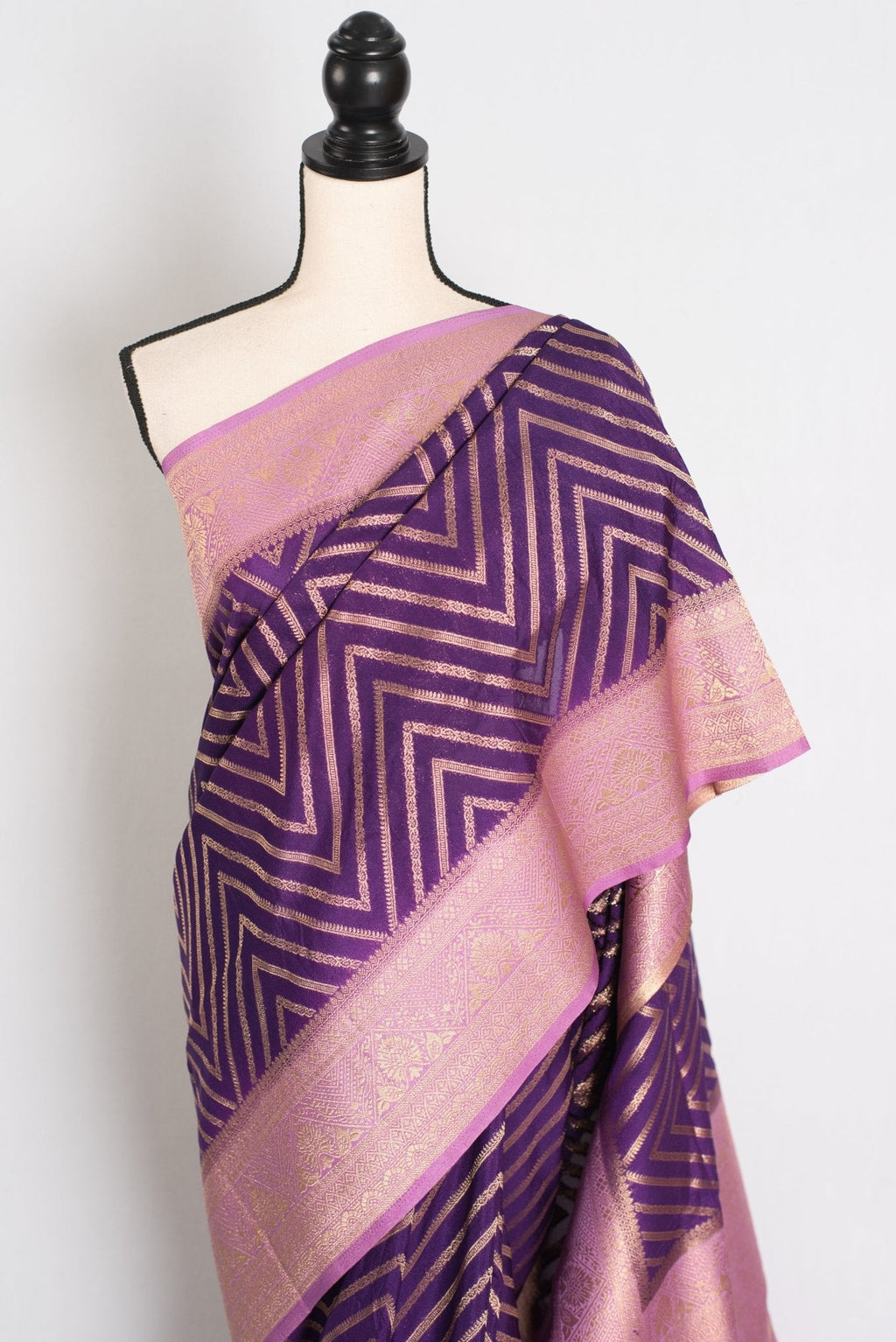 Naina : Purple and Mauve Semi Crepe Georgette Designer Banarasi Saree
