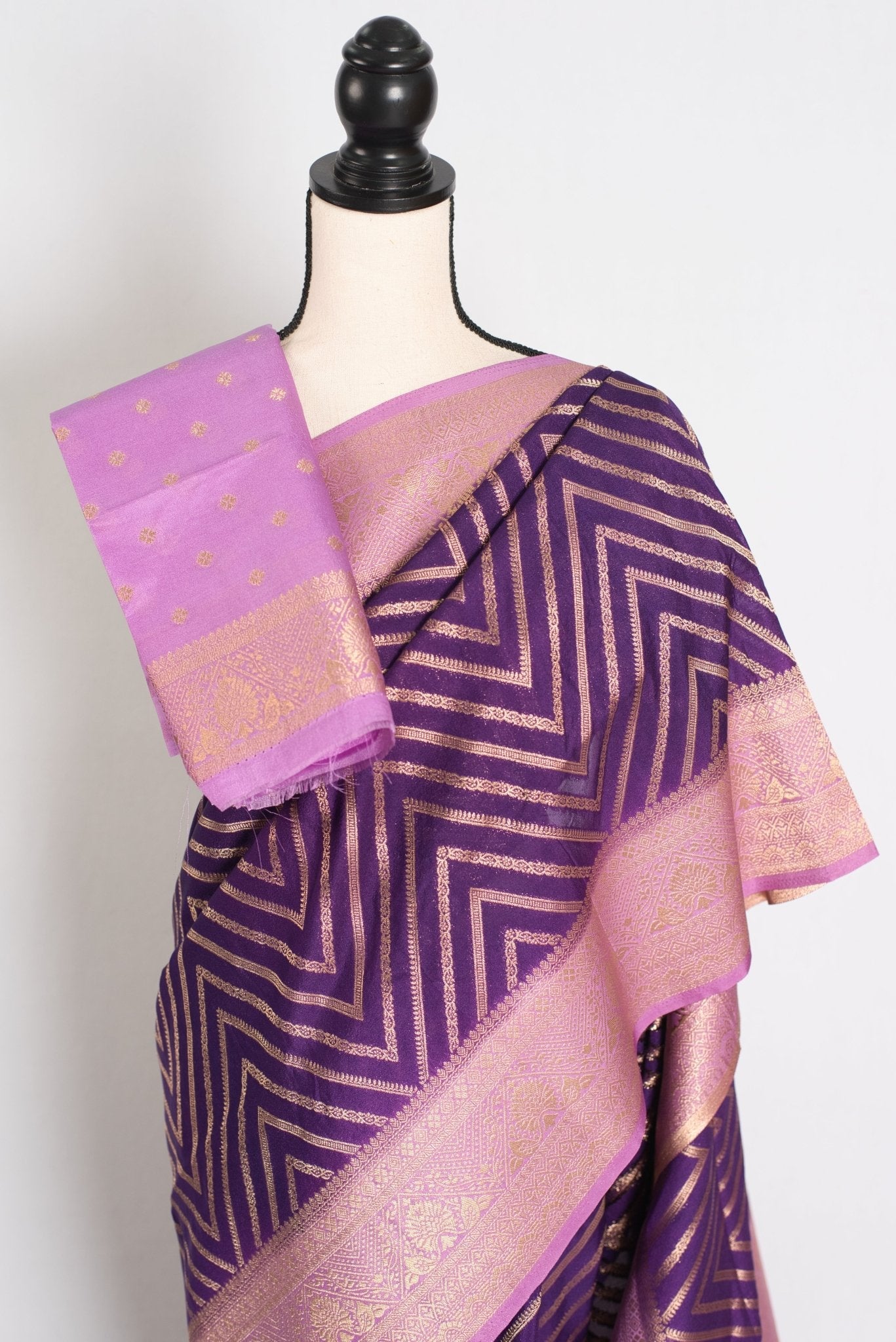 Naina : Purple and Mauve Semi Crepe Georgette Designer Banarasi Saree