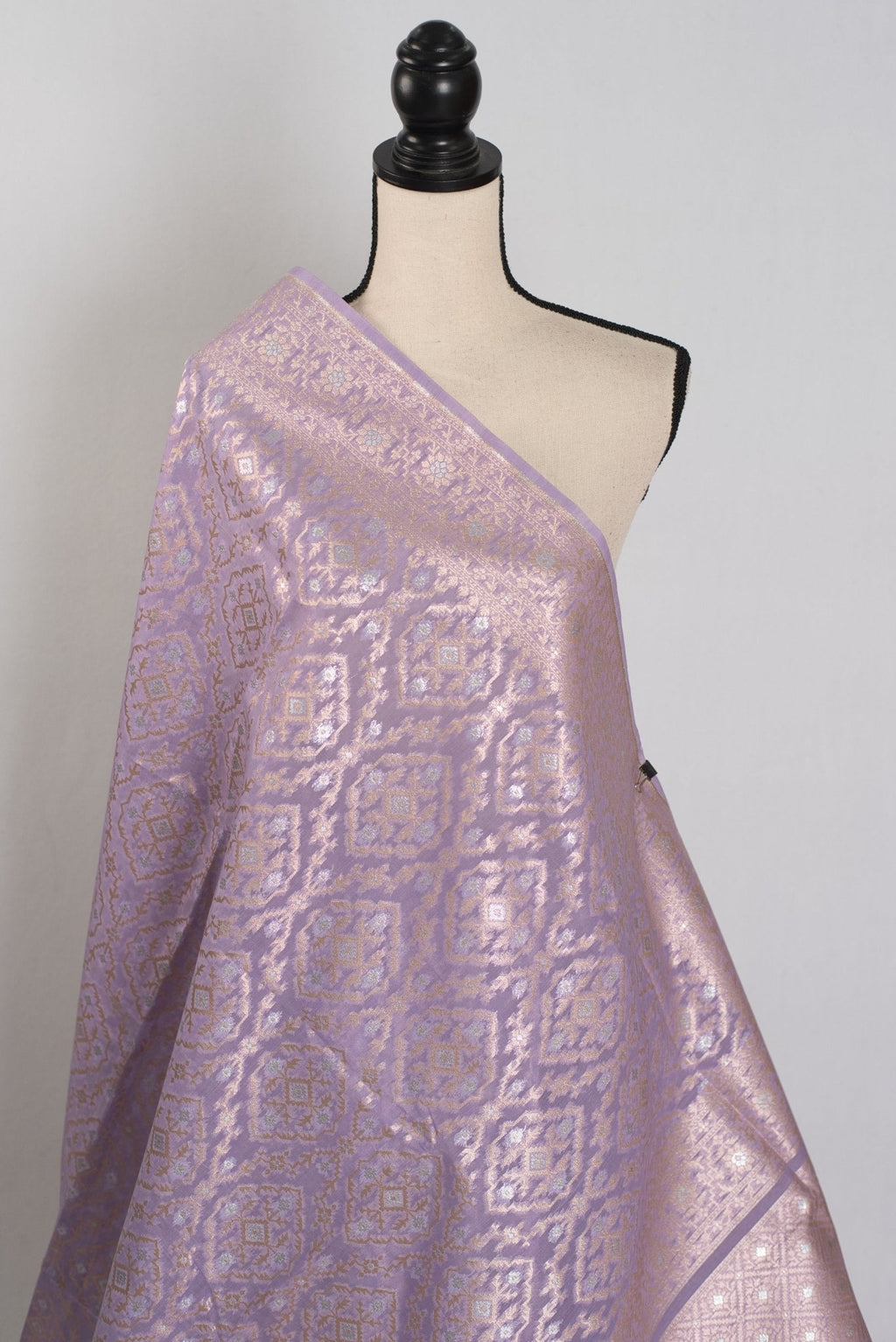 Nandini: Mauve & Gold Cotton Silk Jamdani Banarasi Saree