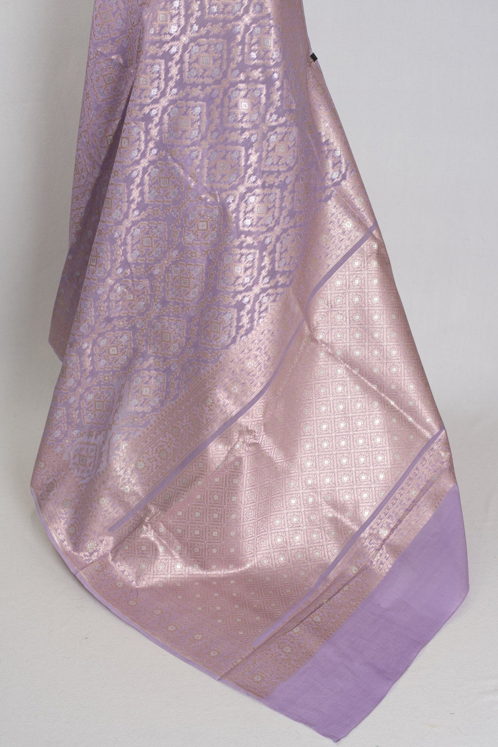 Nandini: Mauve & Gold Cotton Silk Jamdani Banarasi Saree