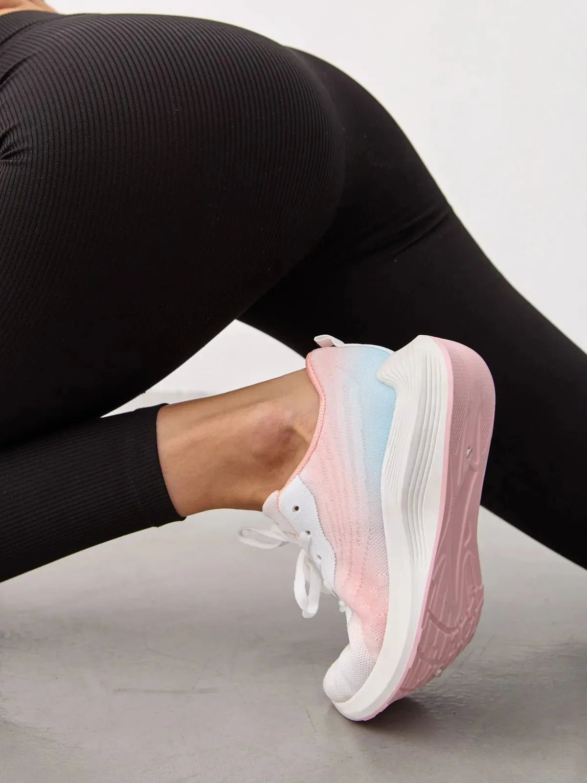 Pam Sneakers: Comfort & Style Combined